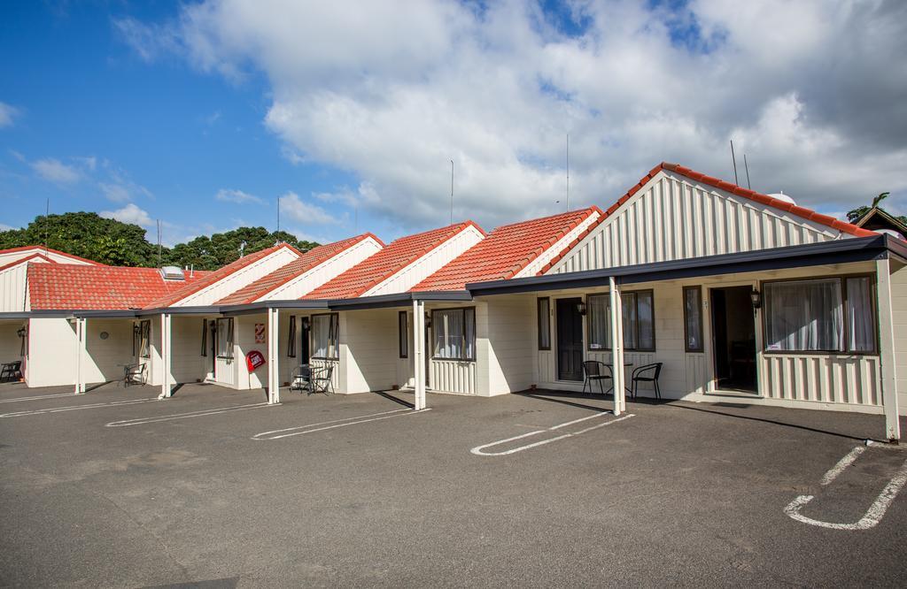 Bennetts Thermal Motor Inn Tauranga Extérieur photo